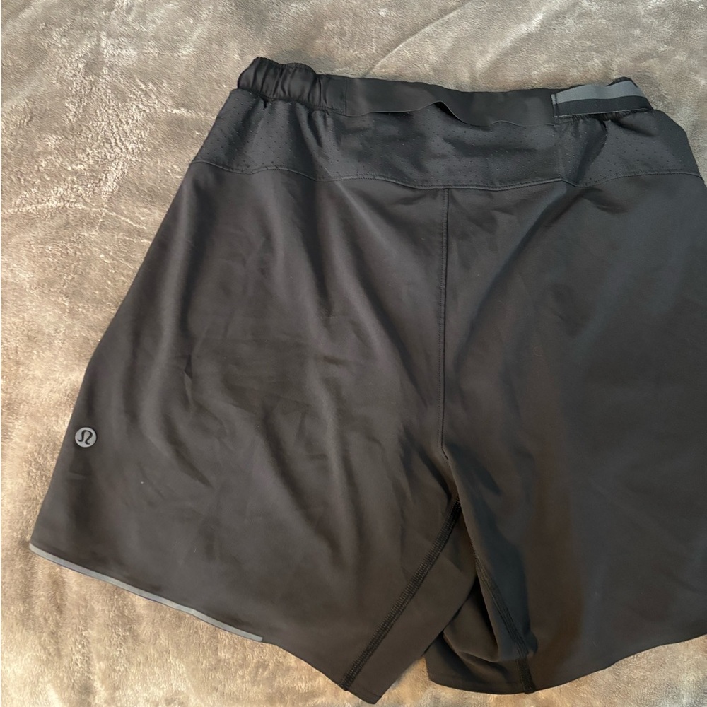 Perfect new without tags lululemon men’s small running shorts with liner